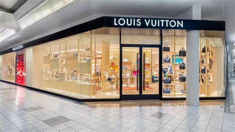 louis vuitton store hours near me|louis vuitton store locations us.